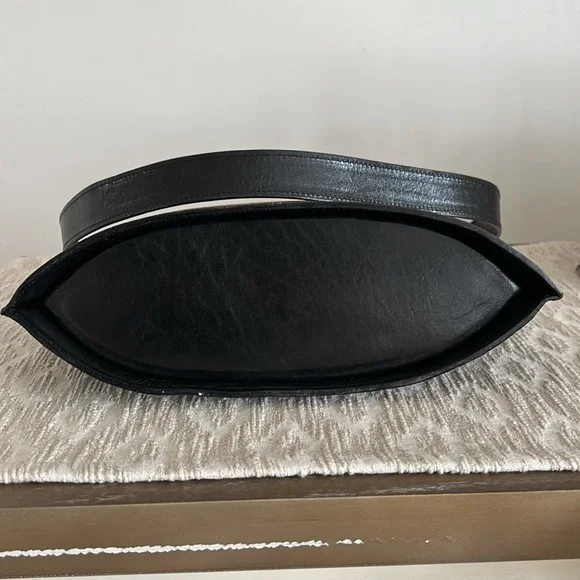 Bambas Work of Art Leather Shoulder Bag - Picture 7 of 12